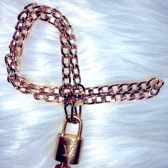 🔑LOUIS VUITTON🔑Gold Lock #318 w/Hold Unbranded Chain - Picture 4 of 14